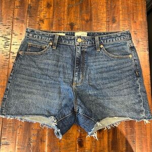 Vintage midi jean shorts